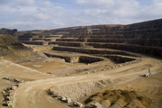 Carrières, sablières, mines